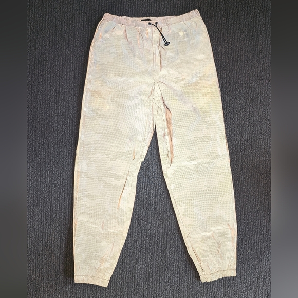 Reflective Jogger - Picture 3 of 3